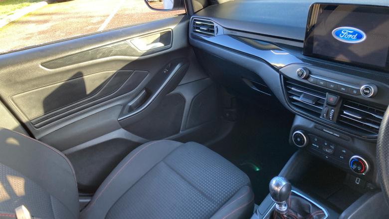 Ford Focus 1.0 EcoBoost 125 ST-Line 5dr Petrol Hatchback